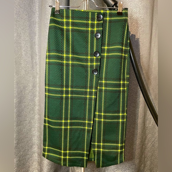 Plaid Pencil Skirt - Green and Yellow - w/ buttons and front slit - Picture 2 of 4